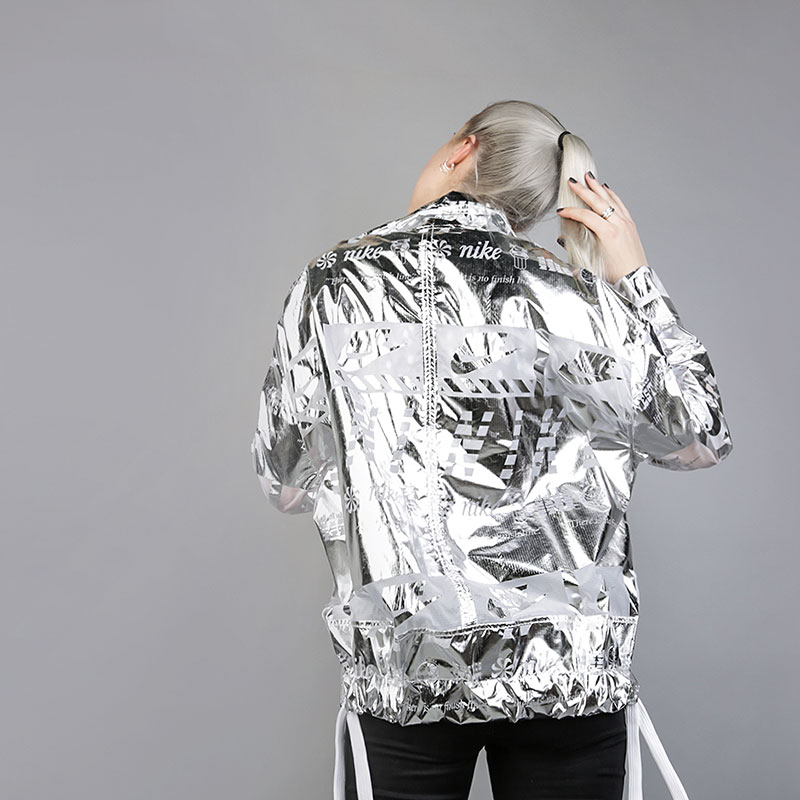 женская серебряная куртка Nike Metallic Women's Jacket 914210-100 - цена, описание, фото 6